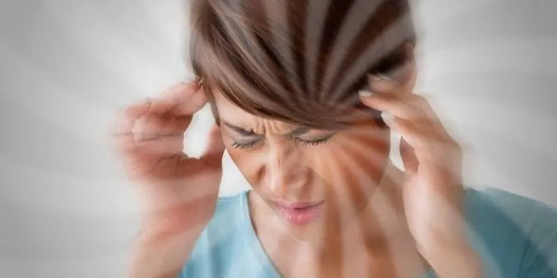 Thường xuyên bị ù tai