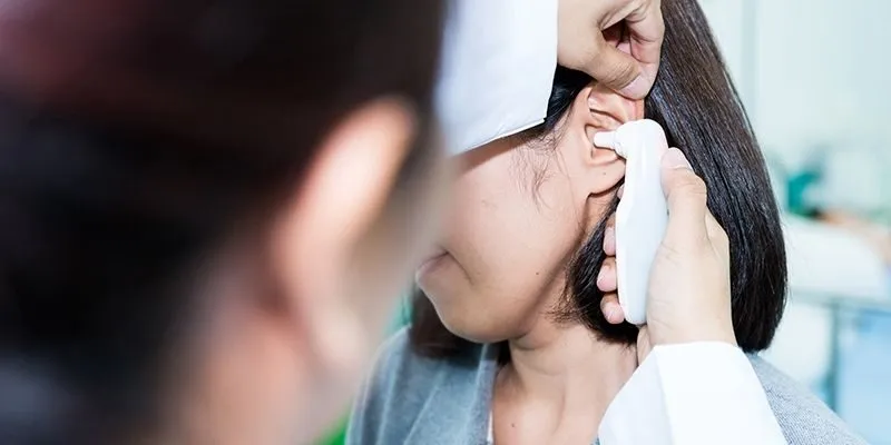 nguyên nhân gây ù tai